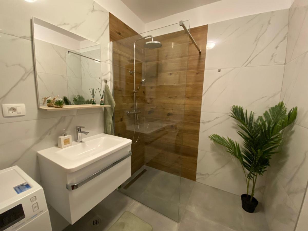 Apartments Sea View Спліт Екстер'єр фото