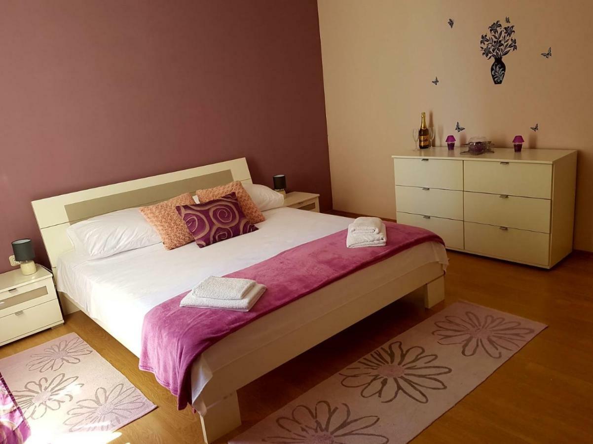 Apartments Sea View Спліт Екстер'єр фото